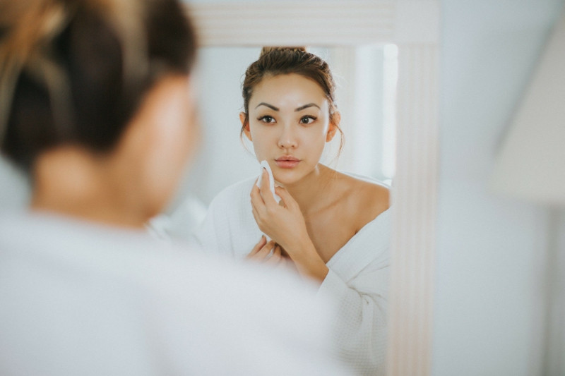 Da xỉn màu và không đủ nước