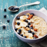 Bát ngũ cốc dinh dưỡng giúp bổ sung năng lượng và hỗ trợ giảm cân.